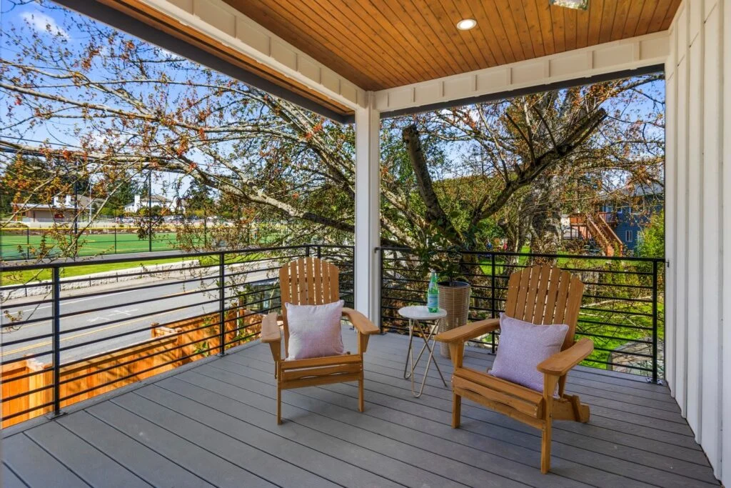 Home staged by IntExt Staging in Kirkland, photo 24