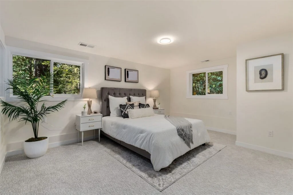 Home staged by IntExt Staging in Normandy Park, photo 21