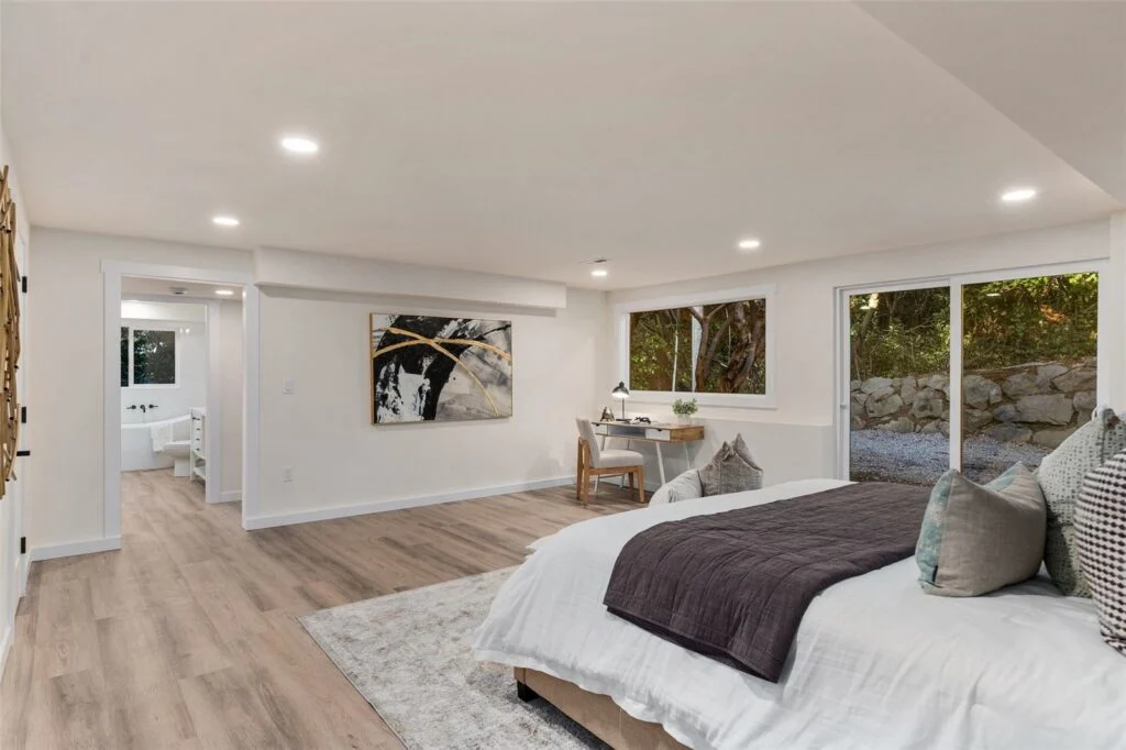 Home staged by IntExt Staging in Normandy Park, photo 24