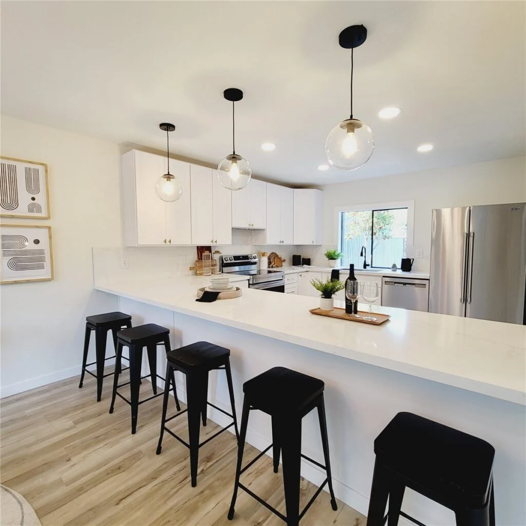 Home staged by IntExt Staging in Redmond, photo 08