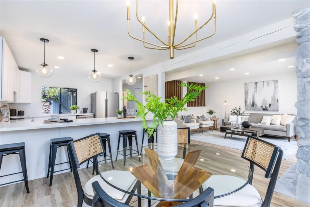 Home staged by IntExt Staging in Redmond, photo 11