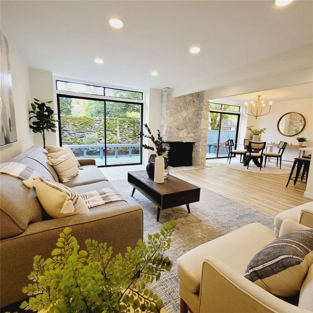 Home staged by IntExt Staging in Redmond, photo 14