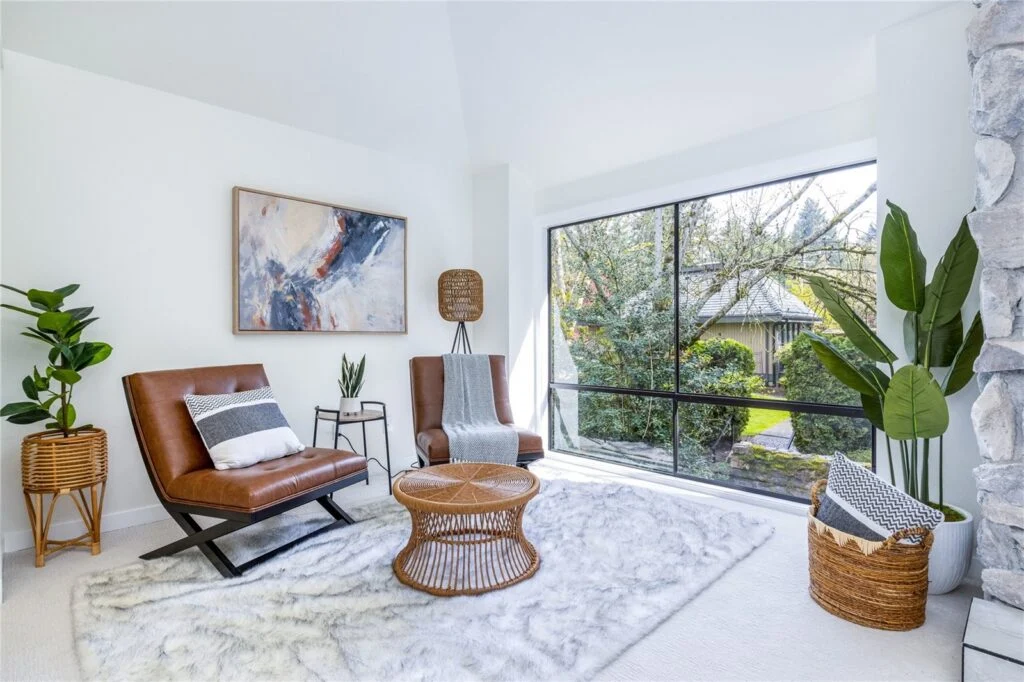 Home staged by IntExt Staging in Redmond, photo 18